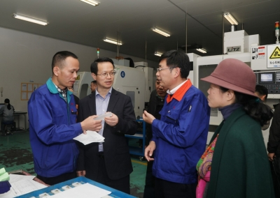 2018年11月28日，浙江省总工会副主席徐前一行正点游戏考察构建劳动关系协调企业复评事情